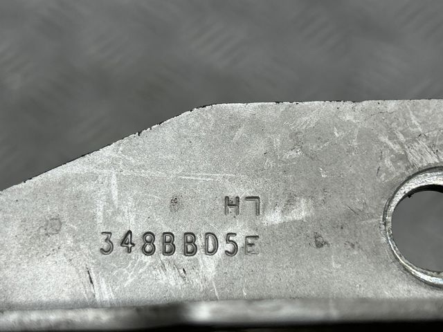 VOLVO 31385810 Петля капота левая в наличии Черкассы