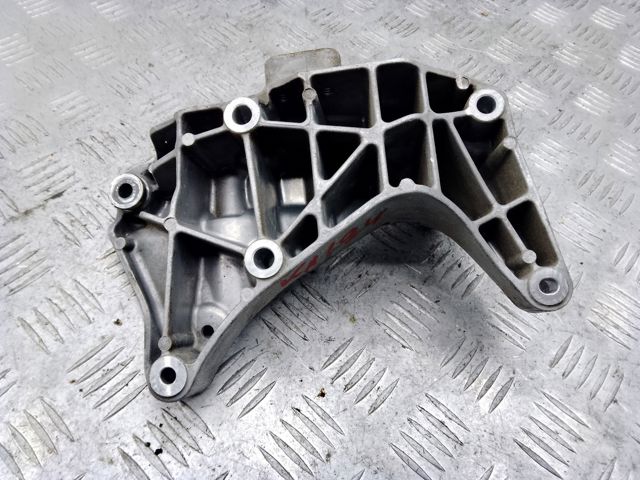 Кронштейн генератора натяжной 31430702 VOLVO