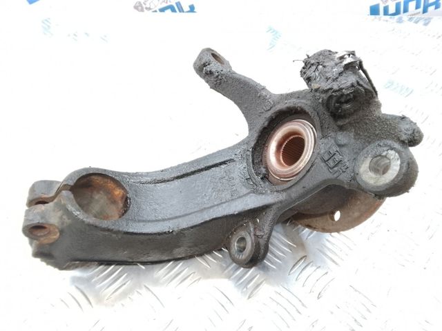 VOLVO 31451327 Цапфа (поворотный кулак) передний правый в наличии Ирпень
