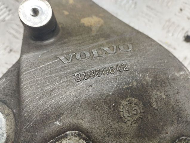 VOLVO 31476878 Цапфа передняя левая в наличии Тернополь