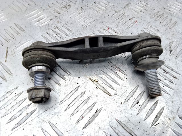 Стойка стабилизатора, заднего 33556777635 BMW
