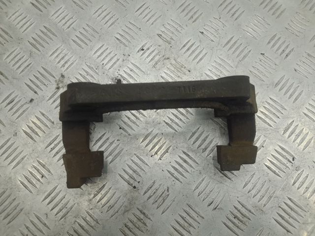 Скоба переднего суппорта 34116778399 BMW