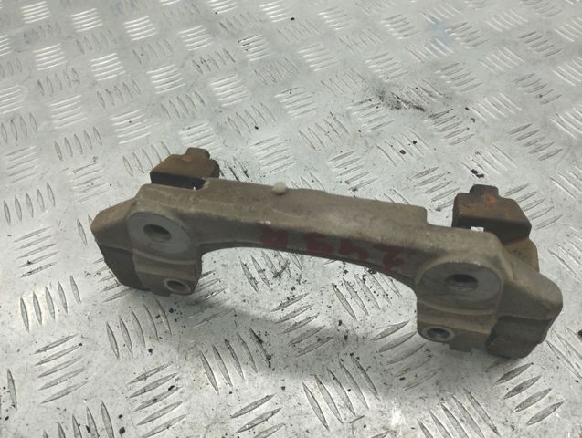 Скоба переднего суппорта 34116786820 BMW