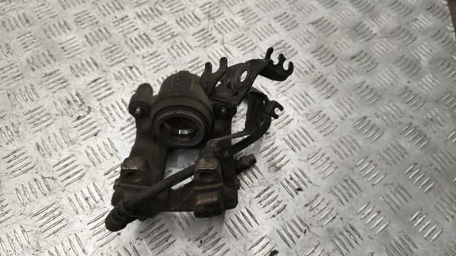 Суппорт тормозной передний левый 34116850969 BMW