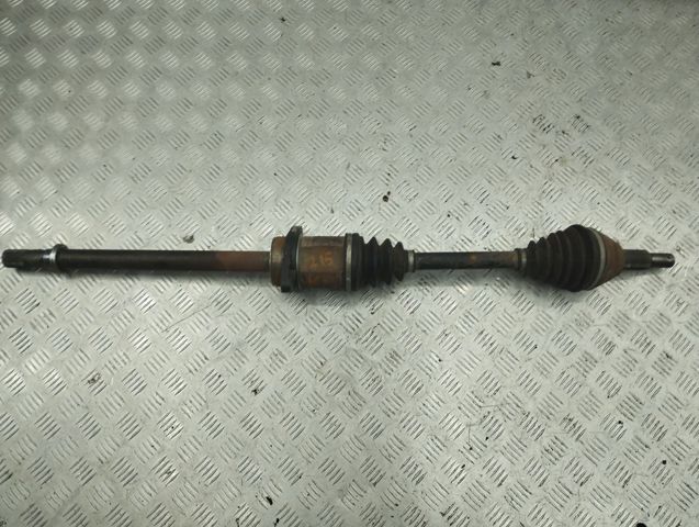 Привод правый 391001AA0A NISSAN