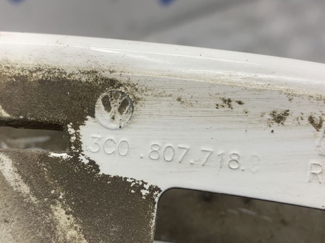 3C0807718C VAG Молдинг бампера переднего правый купить в Днепр
