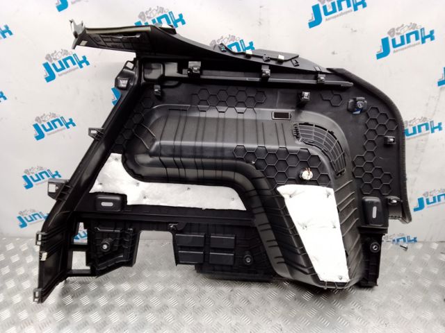 Облицовка багажного отсека, левая 3CM867427B82V VAG