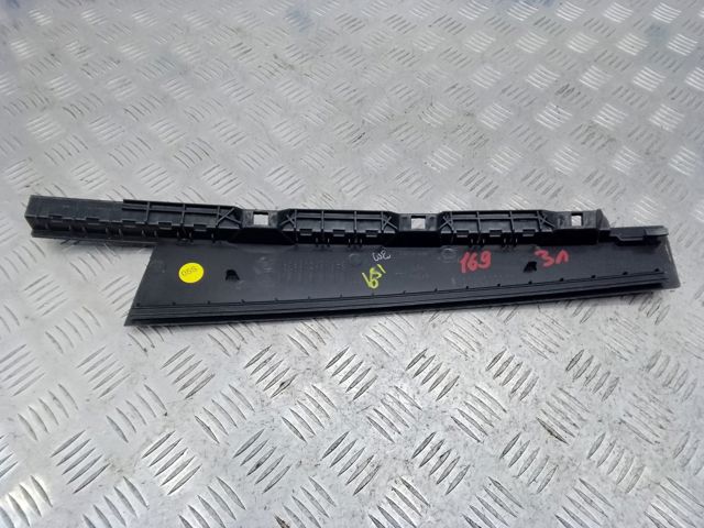 Накладка задней двери, левой, вертикальная 3CN839901B01C VAG