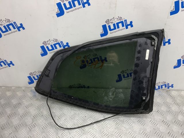 Стекло багажника, левое 3CN845297FNVB VAG