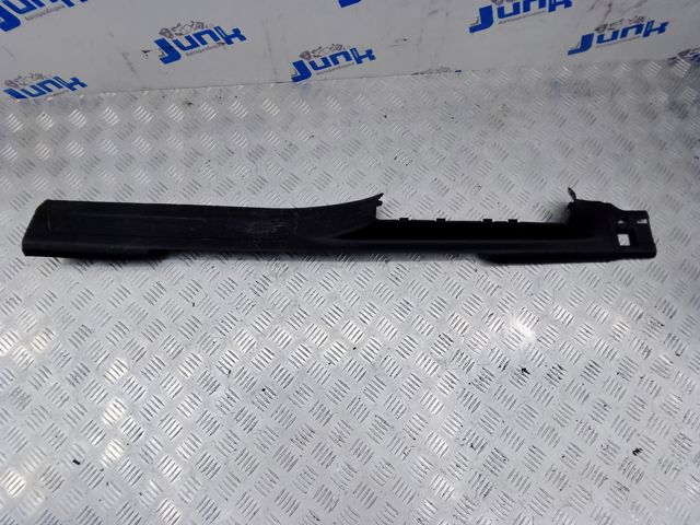 Накладка дверного порога внутренняя, передняя правая 3CN853372D82V VAG