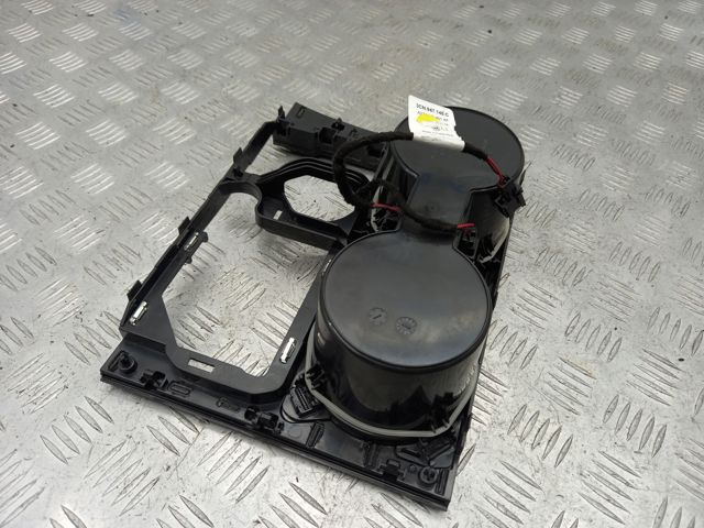 Подстаканник подлокотника центральной консоли 3CN864263HDAF VAG