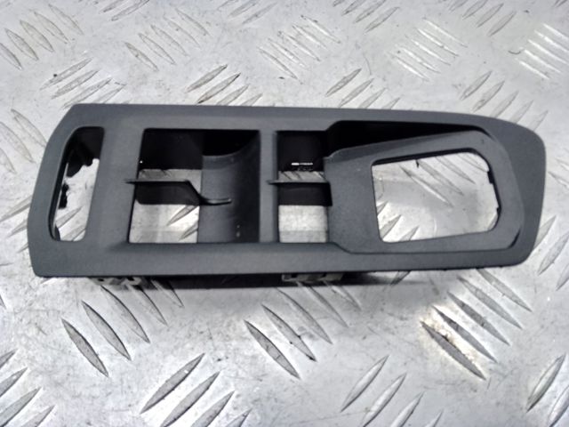 VAG 3CN867255A82V Панель (накладка) блока управления стеклоподъемником передняя левая в наличии Запорожье
