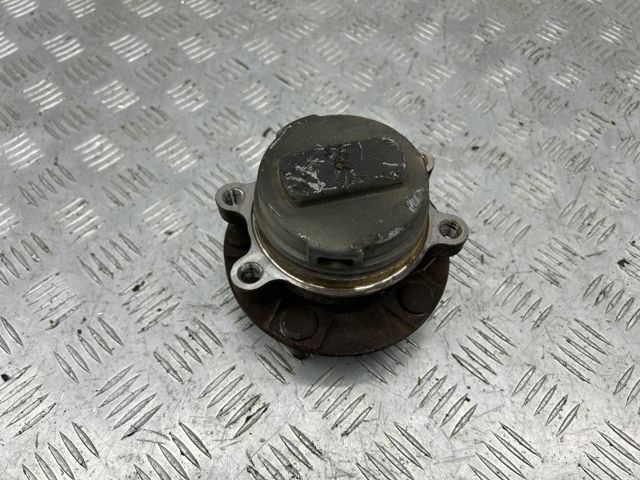 Ступицы передних колес 40202EJ70A NISSAN