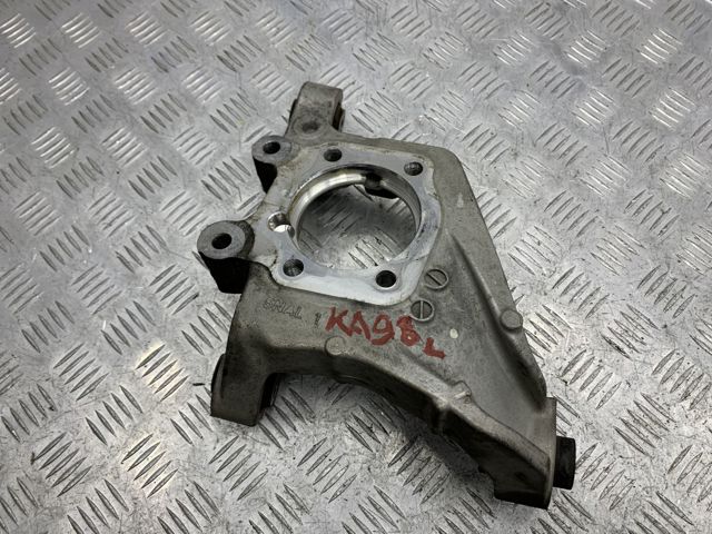 Цапфа (поворотный кулак) задний левый 430195NA0A NISSAN