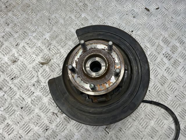 Кулак поворотный левый 4877103AD CHRYSLER