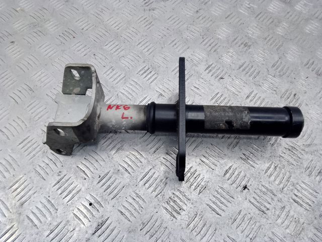 Кронштейн усилителя переднего бампера 4F0807271 VAG