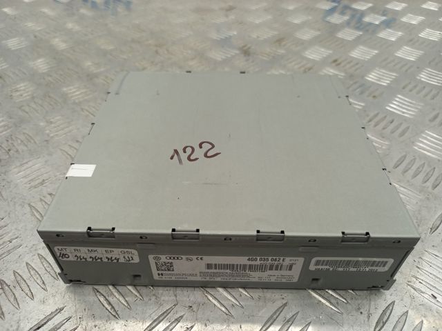 Заводская магнитола 4G0035082E VAG