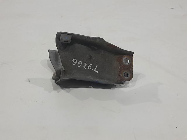 Кронштейн подушки (опоры) двигателя, левой 4G0399377C VAG