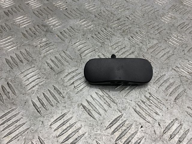 Форсунка омывателя стекла лобового, левая 4G0955987 VAG