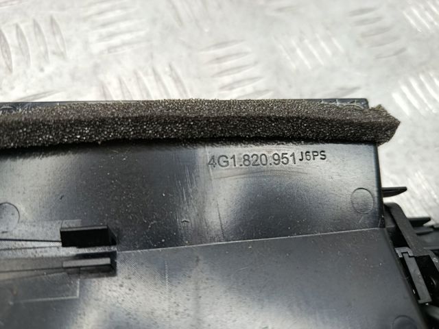 4G1820951J6PS Решетка вентиляции салона на "торпедо" купить Кривой Рог