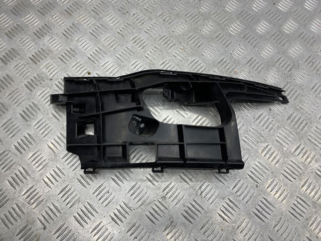 Кронштейн бампера переднего, правый 4G8807096A VAG