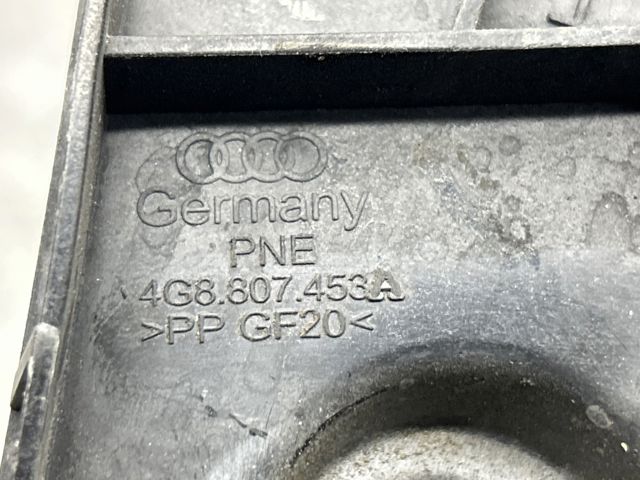 Левый кронштейн заднего бампера 4G8807453A VAG