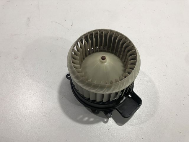 Мотор вентилятора печки (отопителя салона) Audi A6 C7