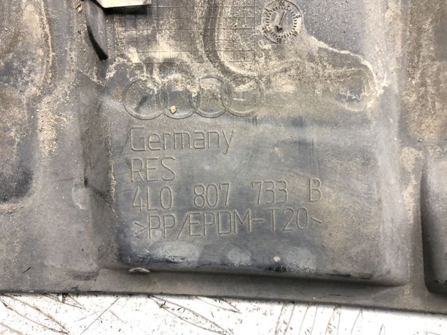 Защита бампера переднего 4L0807733BV7W VAG