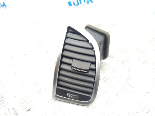 Решетка воздуховода левая 4L0820901T3Q7 VAG
