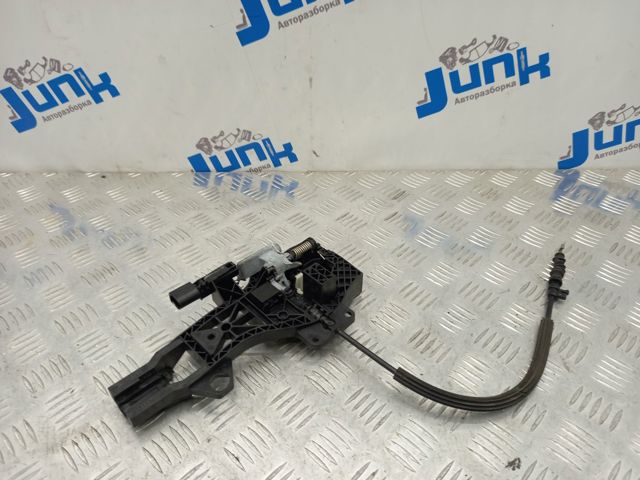 Держатель наружной ручки двери, задней правой 4L0839886J VAG