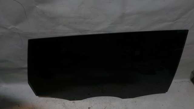 Стекло задней правой двери 4L0845206 VAG