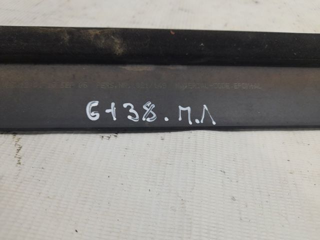 4L0853283A2ZZ VAG Молдинг опускного стекла двери передней левой купить в Николаев