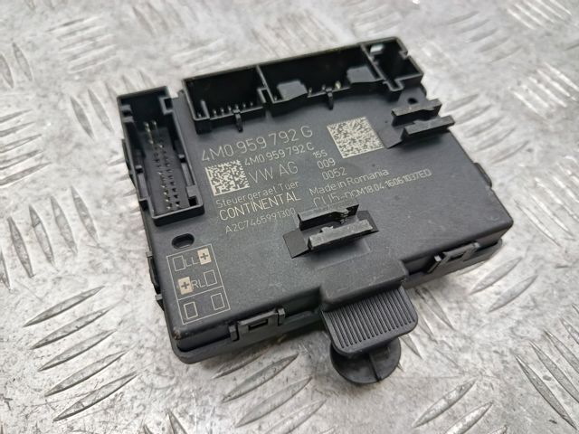 Блок комфорта передней двери 4M0959792G VAG