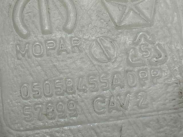 Бачок системы охлаждения двигателя расширительный 5058455AD CHRYSLER
