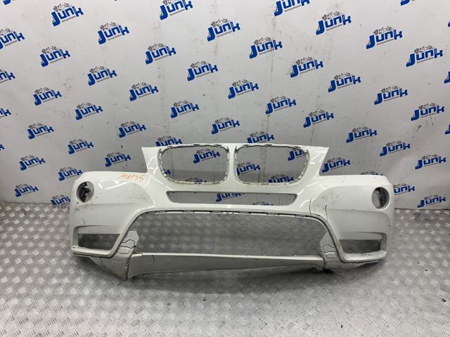 Передний бампер 51117210451 BMW