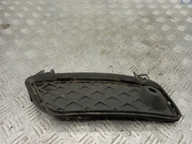 Решетка противотуманных фар левая 51117249595 BMW