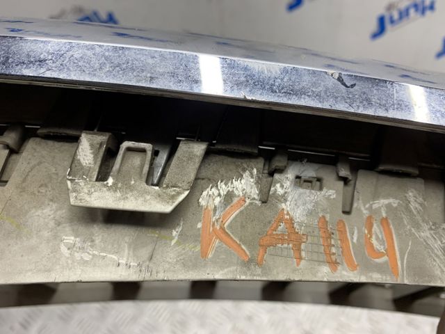 51117303107 Решетка радиатора левая купить Ровно