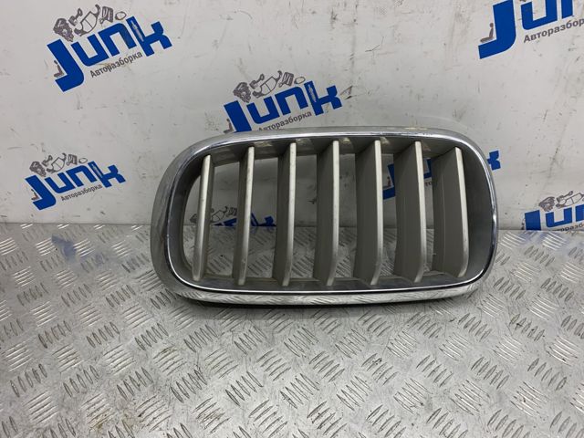 51117303107 BMW Решетка радиатора левая купить в Каменское