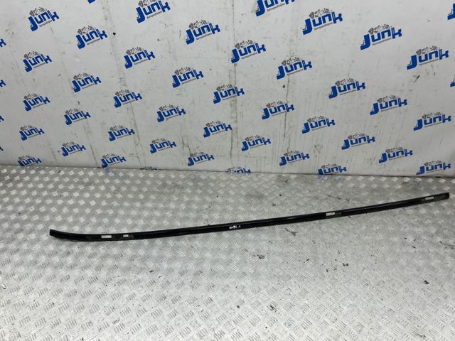 Накладка крыши правая 51137250392 BMW