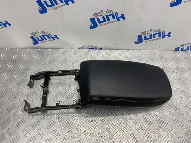 51169204246 BMW Крышка подлокотника купить в Черновцы