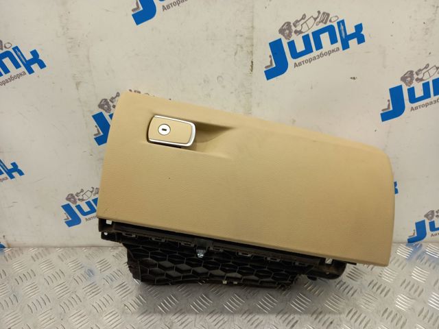 Перчаточный ящик 51169239347 BMW