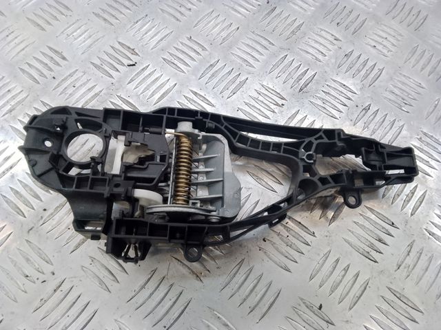 51217377242 BMW Держатель наружной ручки двери передней правой купить в Харьков