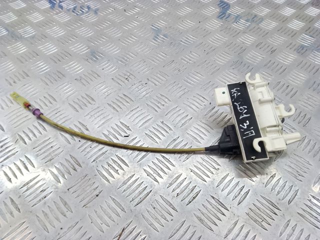Замок задней правой двери  51225A36EA4 BMW