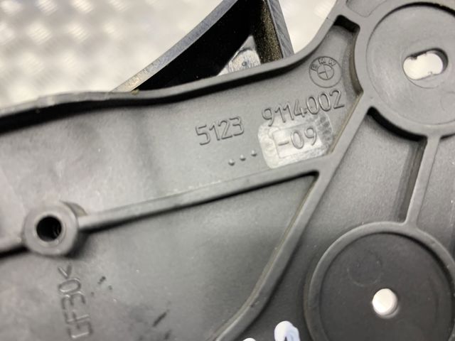 Ручка открытия капота 51239113984 BMW