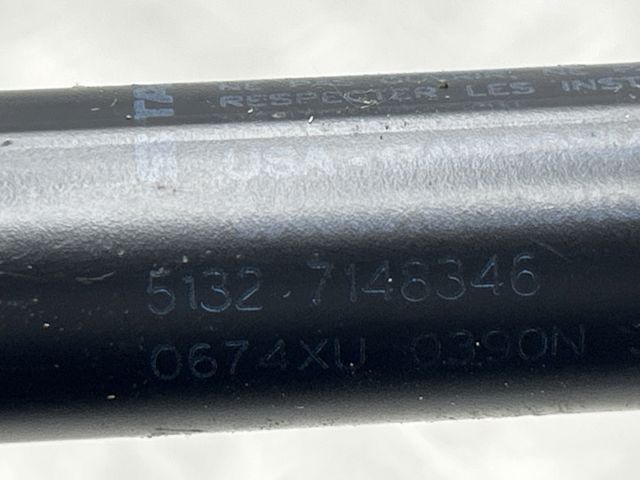 Амортизатор капота газовый 51327148346 BMW