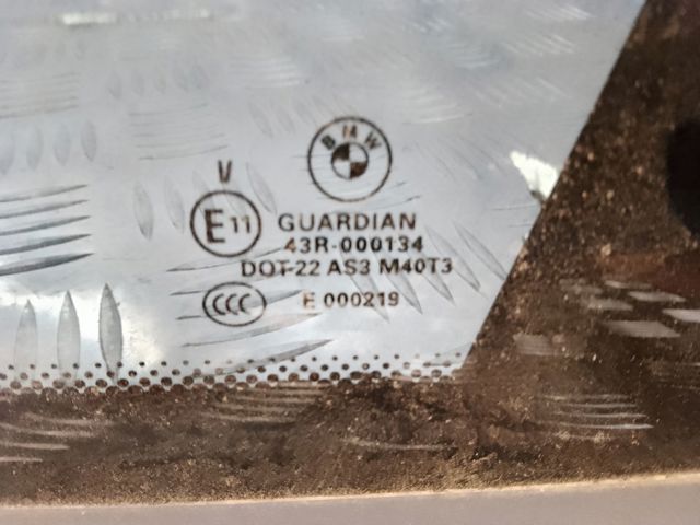 51377207878 Стекло кузова (багажного отсека) правое купить Чернигов