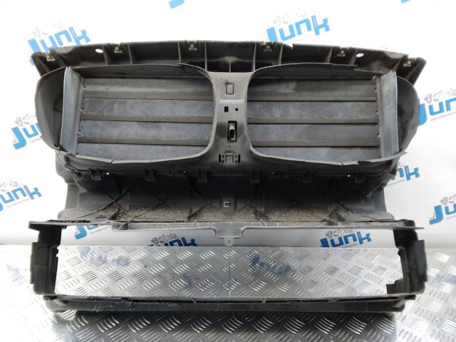 Решетка радиатора 51747187290 BMW