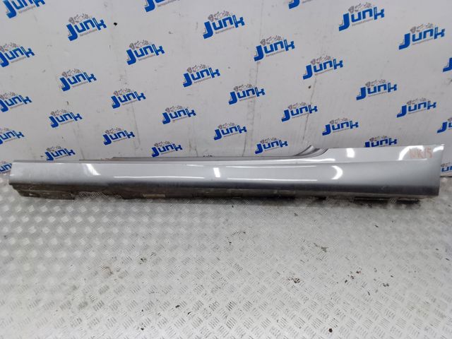 Пистон (клип) крепления накладок порогов 51777173919 BMW