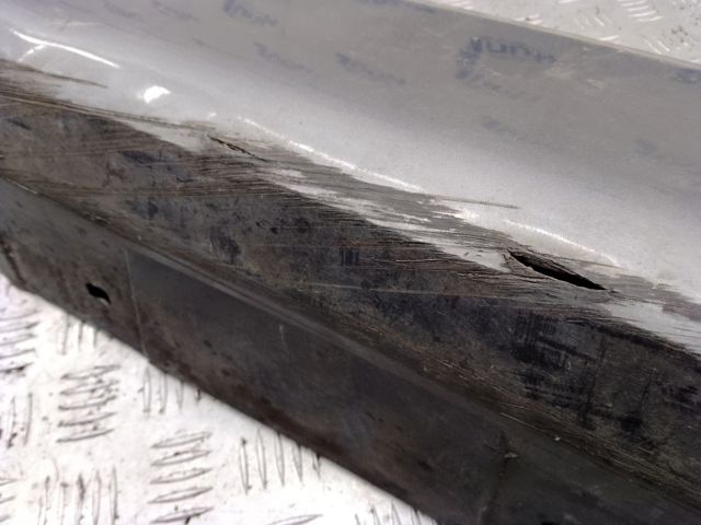 Порог внешний правый 51777173920 BMW