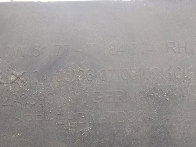 Порог внешний правый 51777184774 BMW